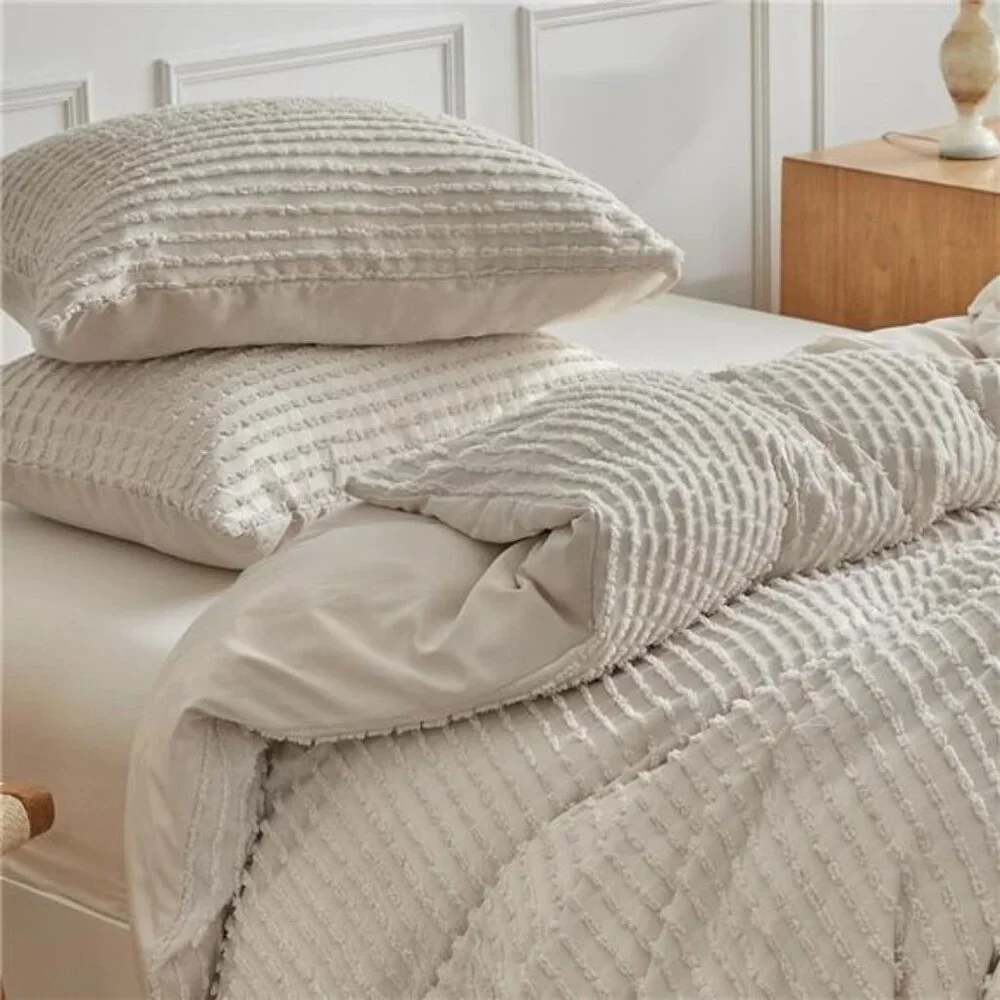 NEW Anthro Beige Boho Queen / King Size Tufted Fringe Bedding Duvet & Sham Set